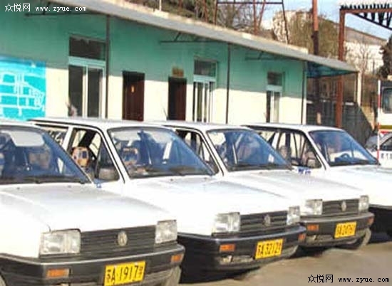 南汽駕校最新學(xué)車價(jià)格