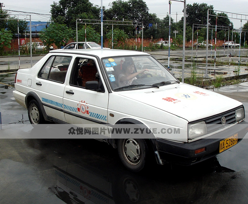 蜀新駕校桑普教練車 斜