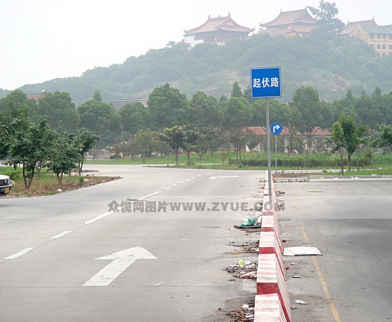 城通駕校起伏路場(chǎng)地