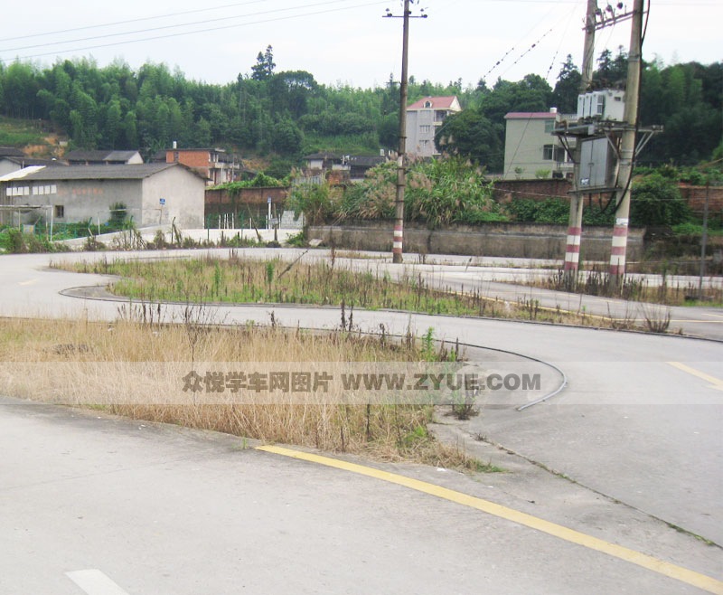 通馳駕校曲線行駛場地