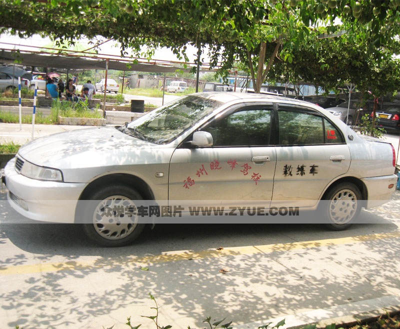 曉峰駕校訓(xùn)練車型