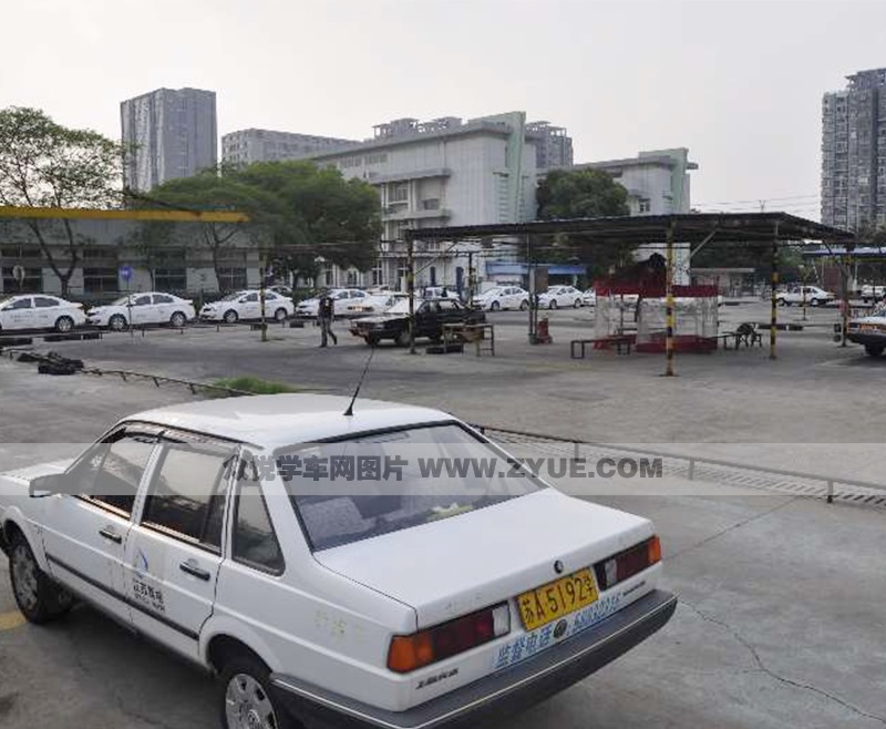 錦華駕校訓(xùn)練車