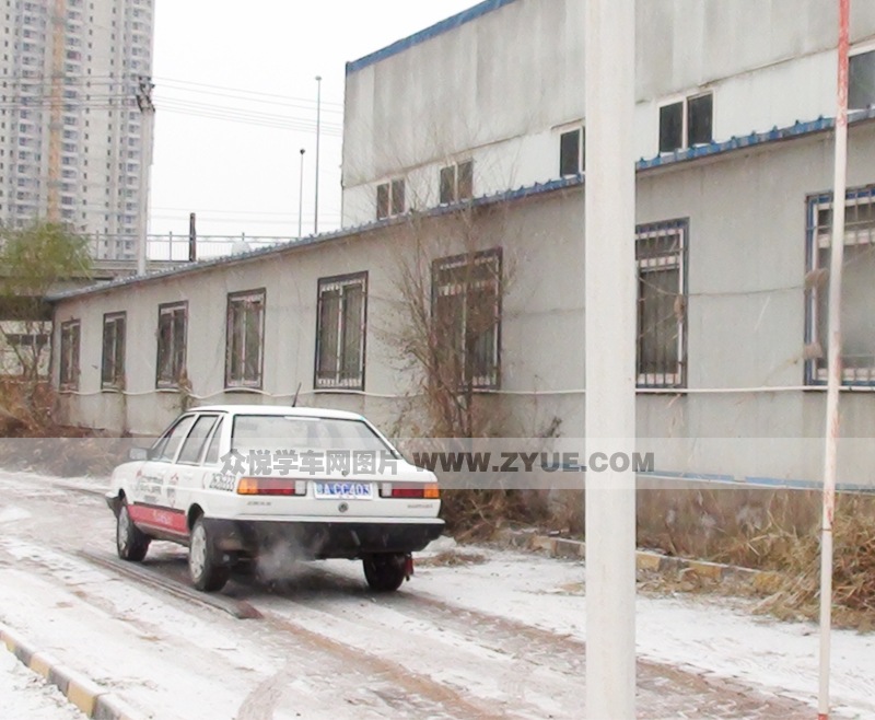 宏光駕校單邊橋場地2