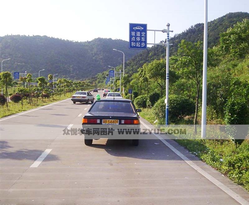 中邦駕校堰山考試場坡道定點(diǎn)停車與起步場地