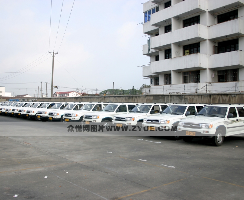 綠洲駕校教練車