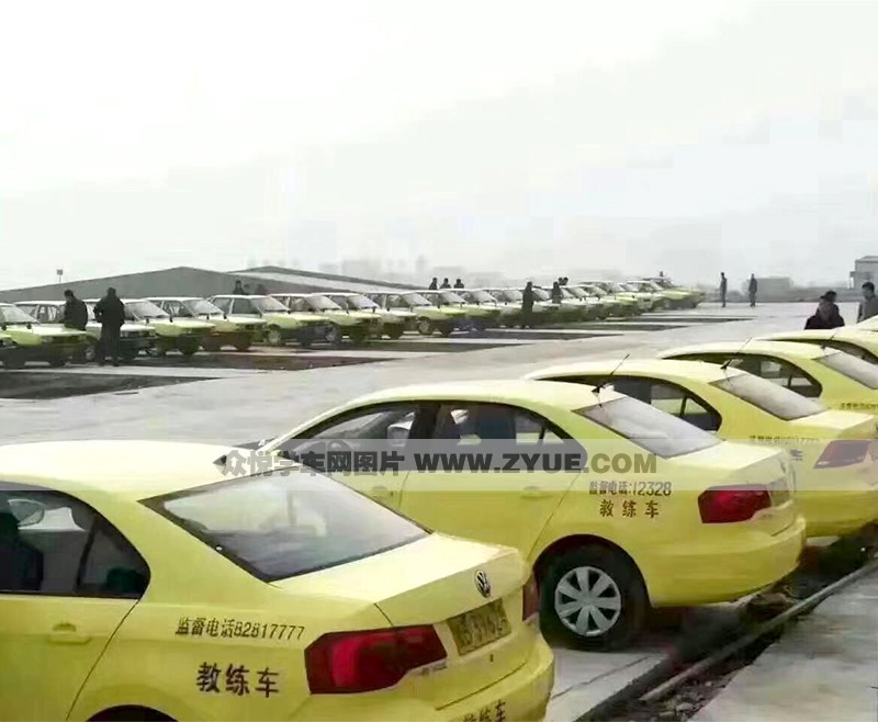 訓練車型