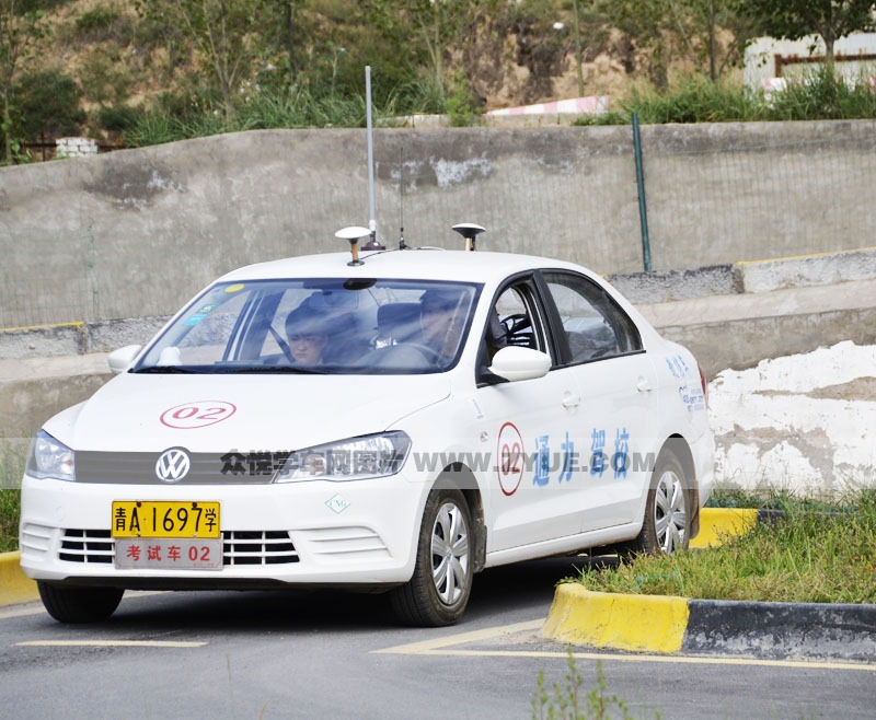 西寧通力駕校考試車