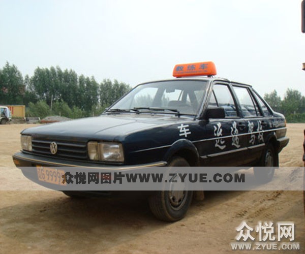 遠(yuǎn)通駕校C1訓(xùn)練車(chē)